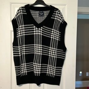 Abercrombie, houndstooth, sweater vest